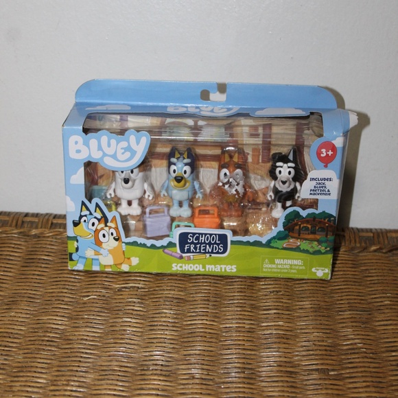 Bluey School Friends - School Mates 4-Pack action figure set. - Picture 4 of 5